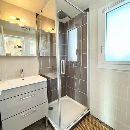 Maisonnette 300m Des Plages - Piscine Chaufee Дом отдыха